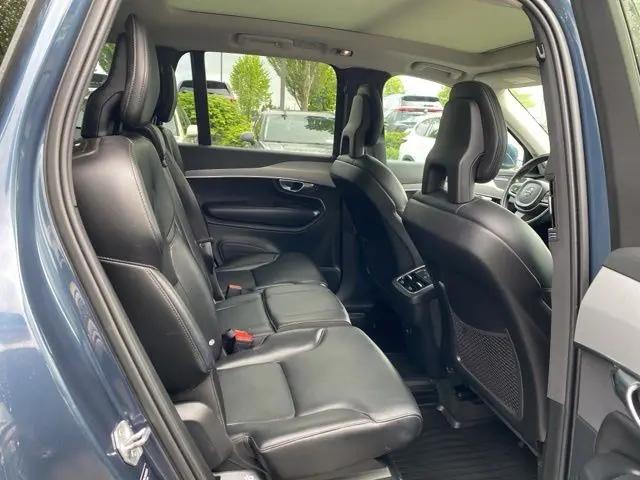 2021 Volvo XC90 T5 Momentum 7 Passenger