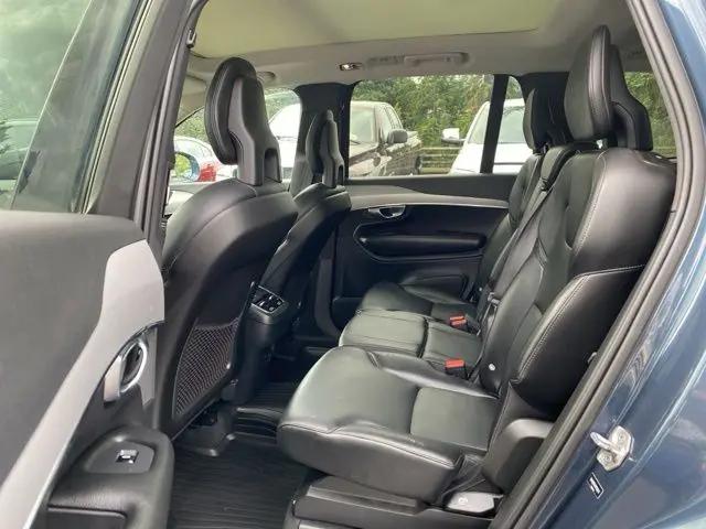 2021 Volvo XC90 T5 Momentum 7 Passenger