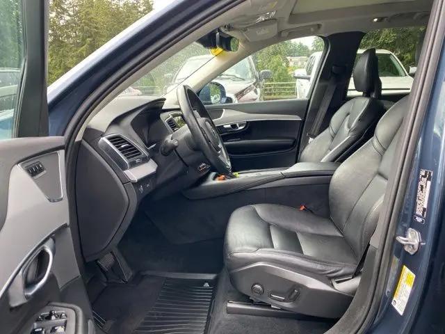 2021 Volvo XC90 T5 Momentum 7 Passenger