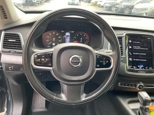 2021 Volvo XC90 T5 Momentum 7 Passenger