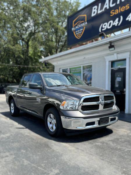 2022 Ram 1500 Classic SLT Crew Cab 4x2 5'7" Box