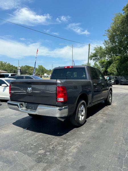 2022 Ram 1500 Classic SLT Crew Cab 4x2 5'7" Box