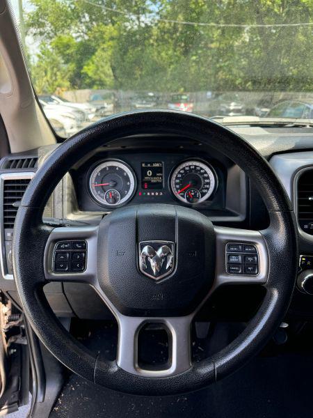 2022 Ram 1500 Classic SLT Crew Cab 4x2 5'7" Box