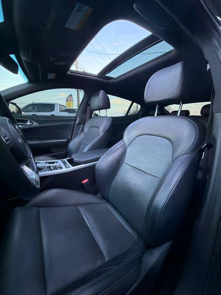 2022 Kia Stinger GT1
