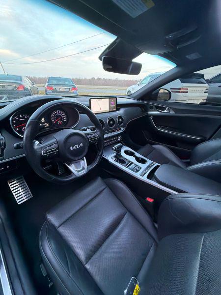2022 Kia Stinger GT1