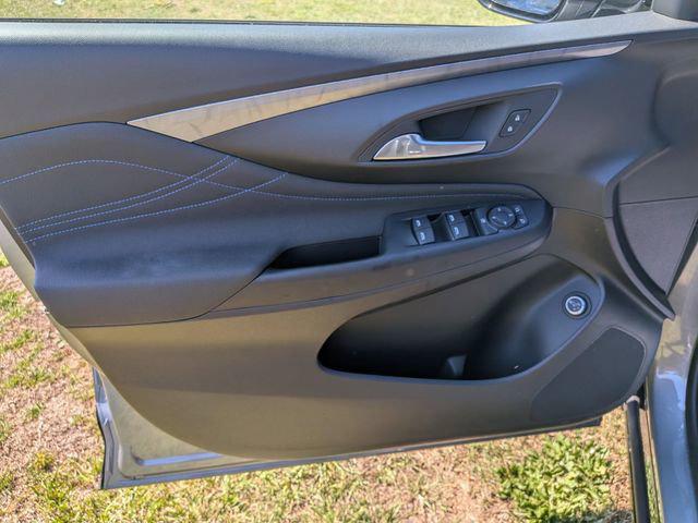 2026 Buick NV Sport Touring FWD