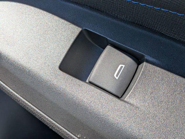 2026 Buick NV Sport Touring FWD