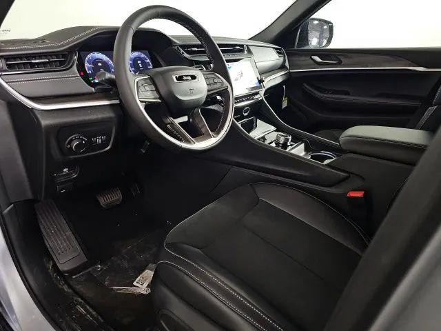 2026 Jeep Grand Cherokee L Altitude 4x4