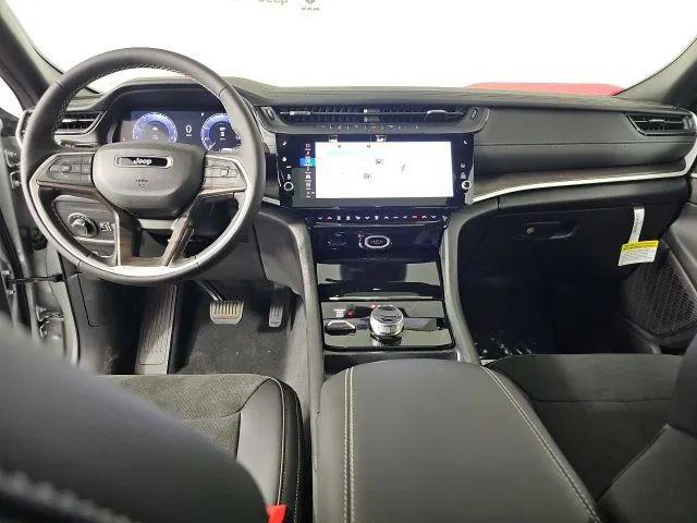 2026 Jeep Grand Cherokee L Altitude 4x4