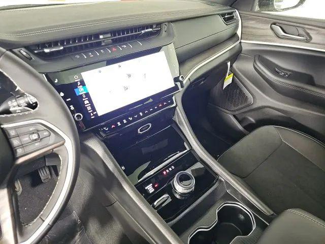2026 Jeep Grand Cherokee L Altitude 4x4
