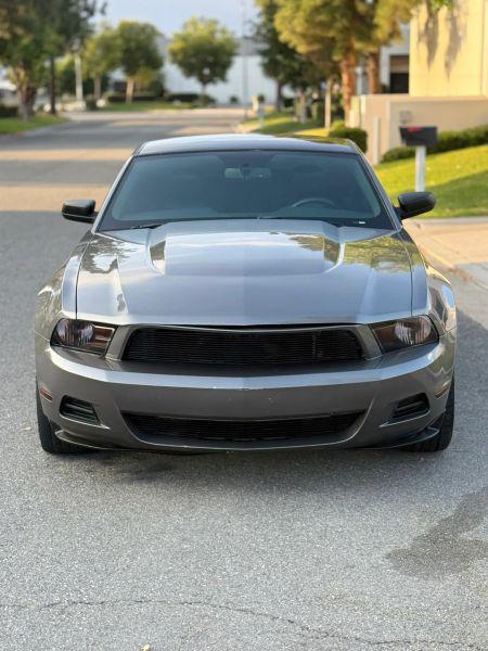 2010 Ford Mustang V6 Premium