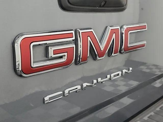 2022 GMC Canyon 4WD Crew Cab Short Box Elevation