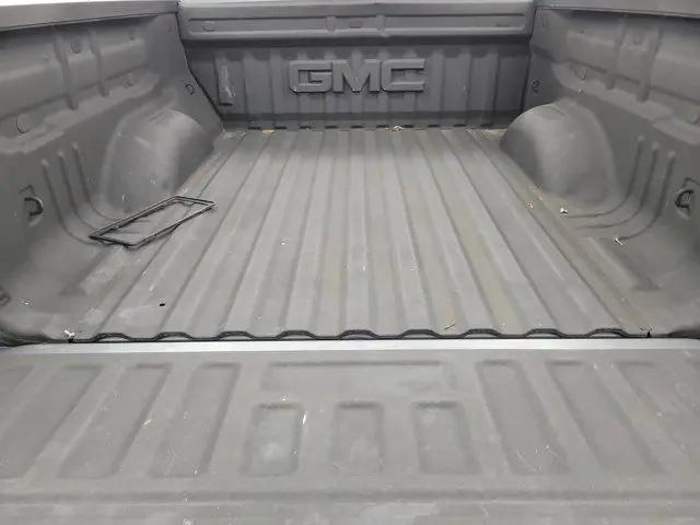 2022 GMC Canyon 4WD Crew Cab Short Box Elevation