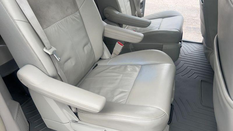 2008 Chrysler Town & Country Limited