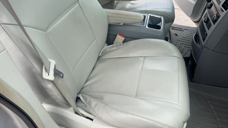 2008 Chrysler Town & Country Limited