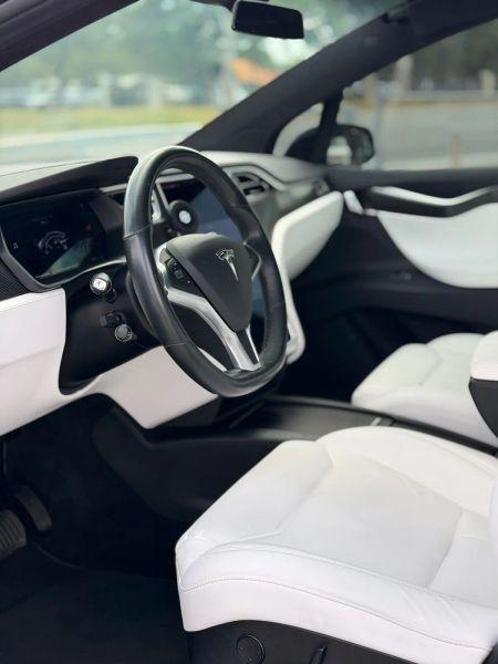 2017 Tesla Model X 75D