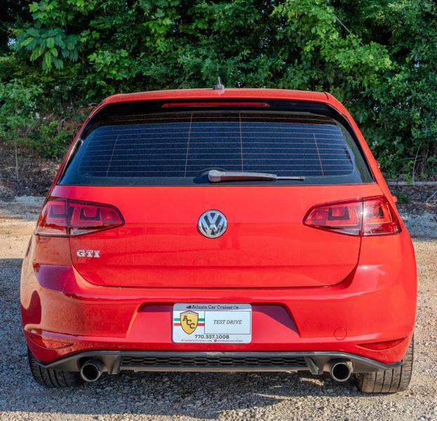 2015 Volkswagen Golf GTI 2.0T SE 4-Door