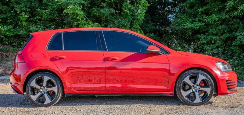 2015 Volkswagen Golf GTI 2.0T SE 4-Door