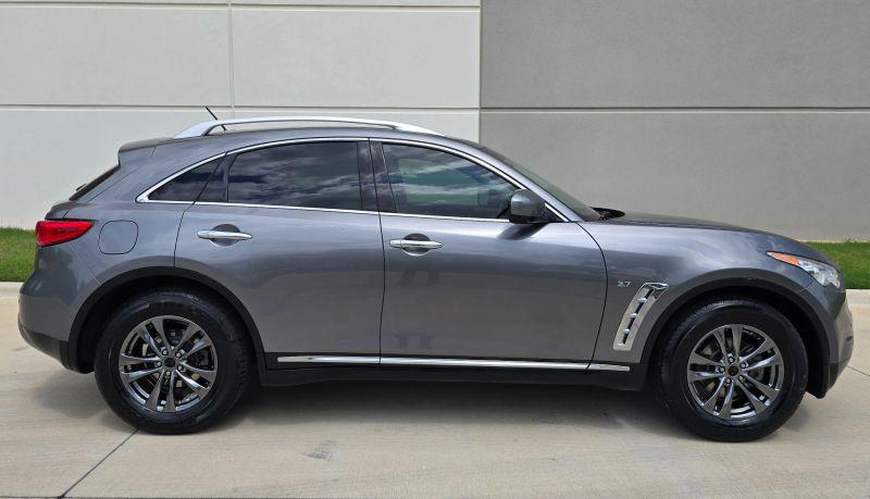 2015 INFINITI QX70 3.7