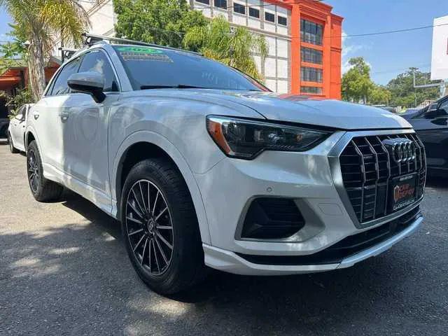 2022 Audi Q3 Premium 40 TFSI quattro Tiptronic