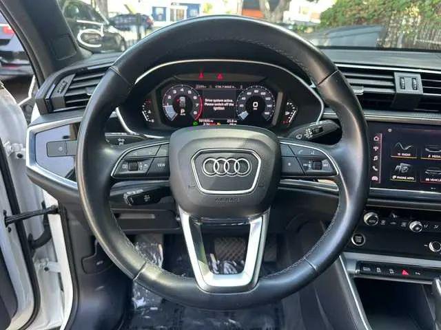 2022 Audi Q3 Premium 40 TFSI quattro Tiptronic