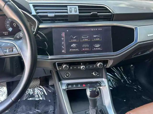2022 Audi Q3 Premium 40 TFSI quattro Tiptronic