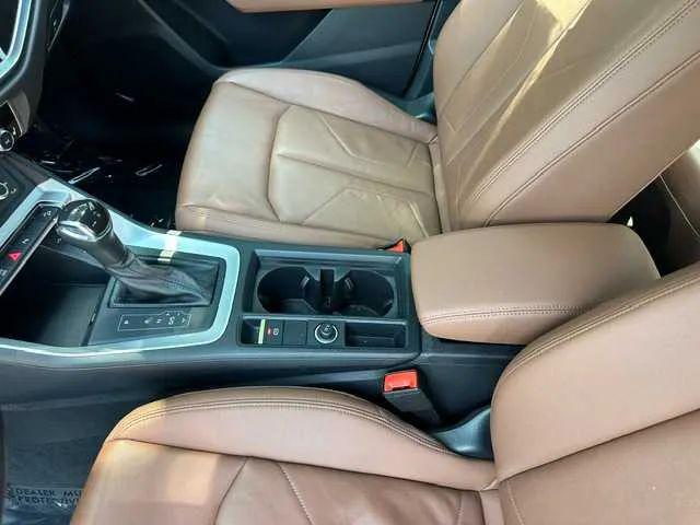 2022 Audi Q3 Premium 40 TFSI quattro Tiptronic