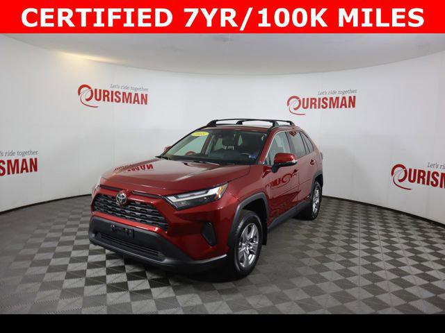 2025 Toyota RAV4 XLE - Photo 3