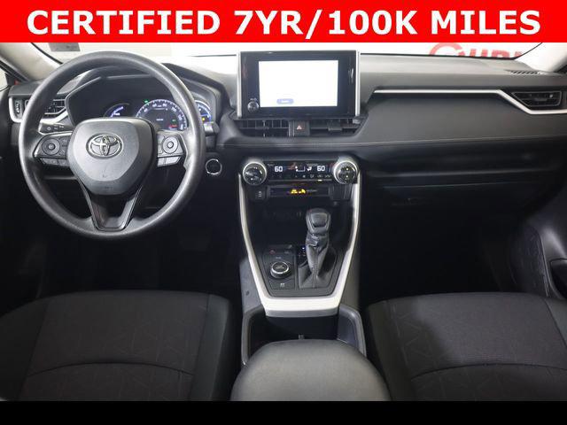2025 Toyota RAV4 XLE - Photo 15