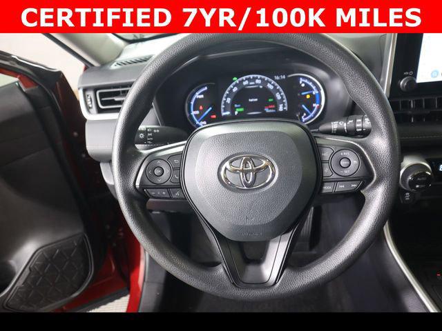 2025 Toyota RAV4 XLE - Photo 20