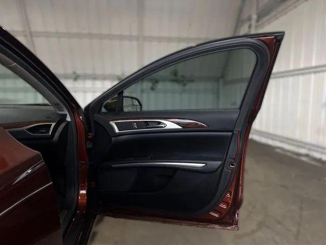 2016 Lincoln MKZ Base