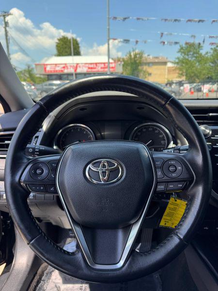 2020 Toyota Camry SE