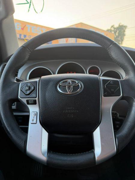 2015 Toyota Sequoia SR5 5.7L V8