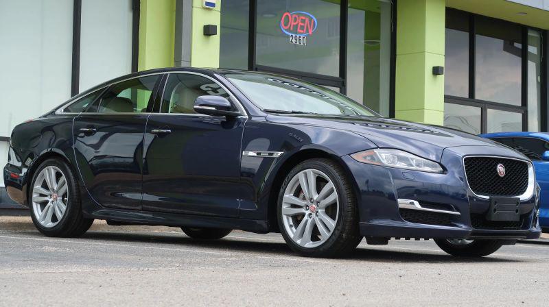 2019 Jaguar XJ R-Sport