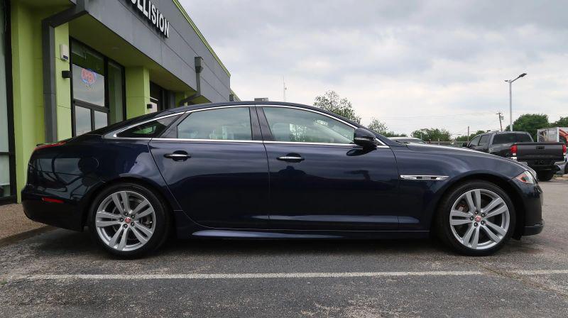 2019 Jaguar XJ R-Sport