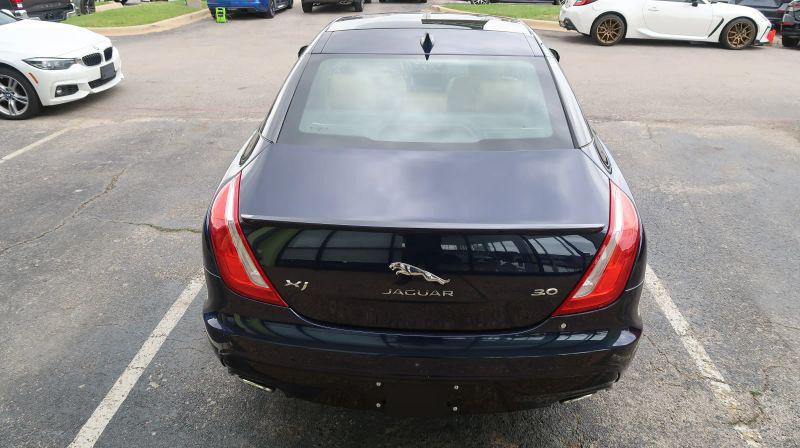 2019 Jaguar XJ R-Sport