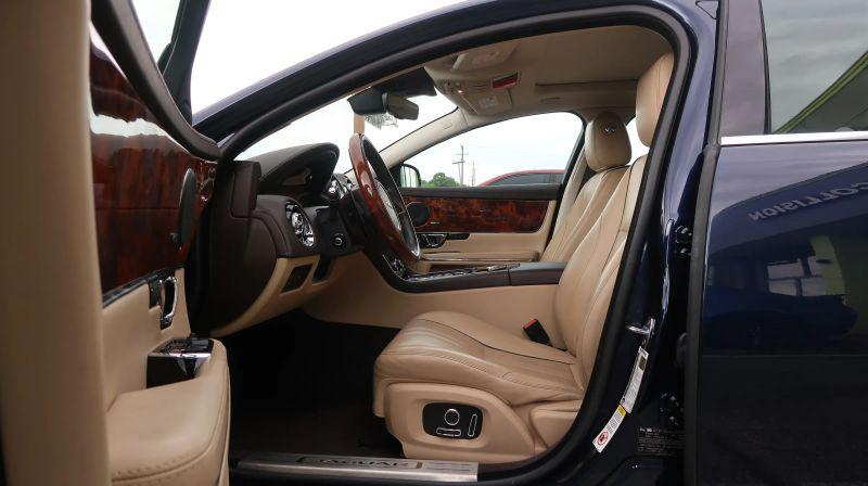 2019 Jaguar XJ R-Sport