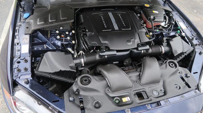 2019 Jaguar XJ R-Sport