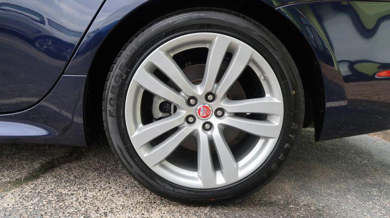 2019 Jaguar XJ R-Sport