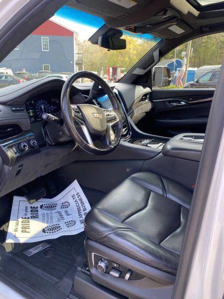 2019 Cadillac Escalade Platinum