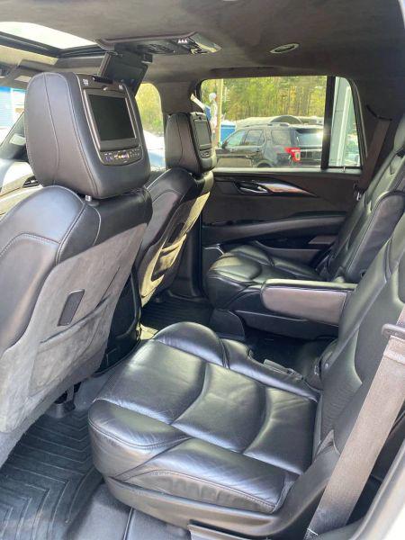 2019 Cadillac Escalade Platinum