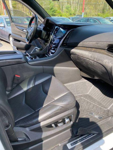 2019 Cadillac Escalade Platinum