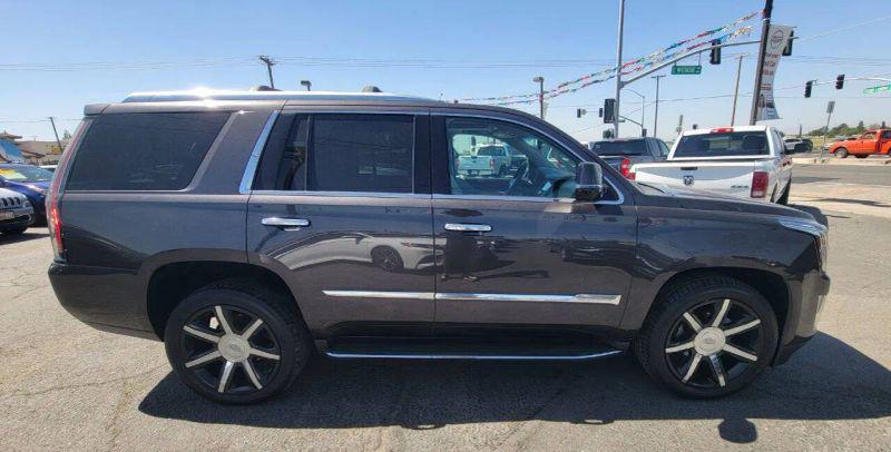 2015 Cadillac Escalade Luxury