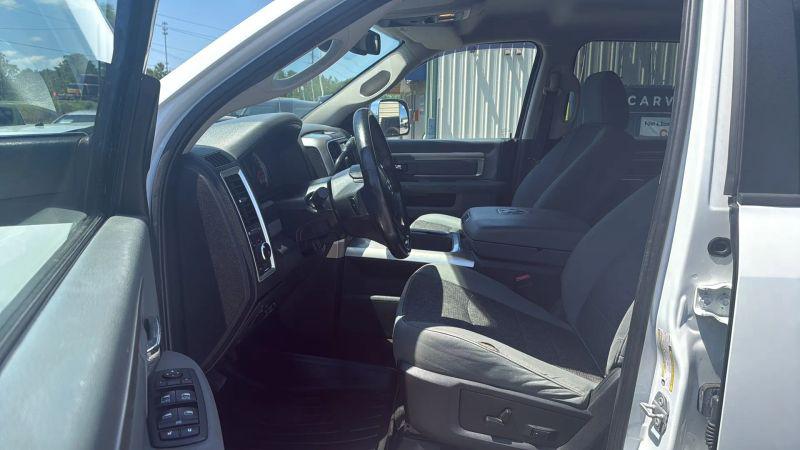 2018 Ram 3500 Big Horn Crew Cab 4x4 8' Box