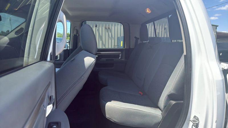 2018 Ram 3500 Big Horn Crew Cab 4x4 8' Box