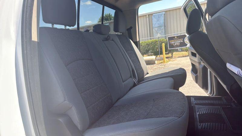 2018 Ram 3500 Big Horn Crew Cab 4x4 8' Box