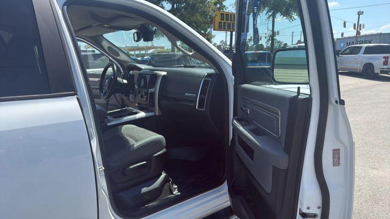 2018 Ram 3500 Big Horn Crew Cab 4x4 8' Box