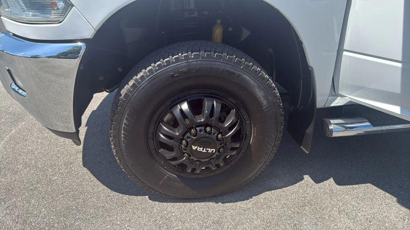2018 Ram 3500 Big Horn Crew Cab 4x4 8' Box
