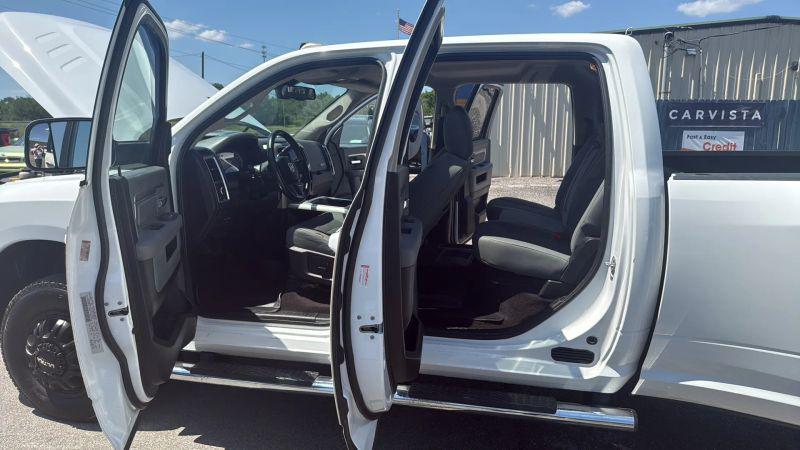 2018 Ram 3500 Big Horn Crew Cab 4x4 8' Box