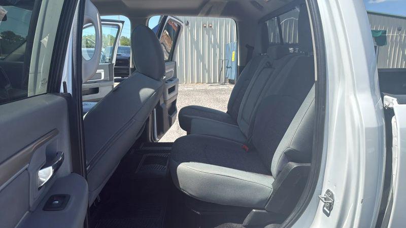 2018 Ram 3500 Big Horn Crew Cab 4x4 8' Box